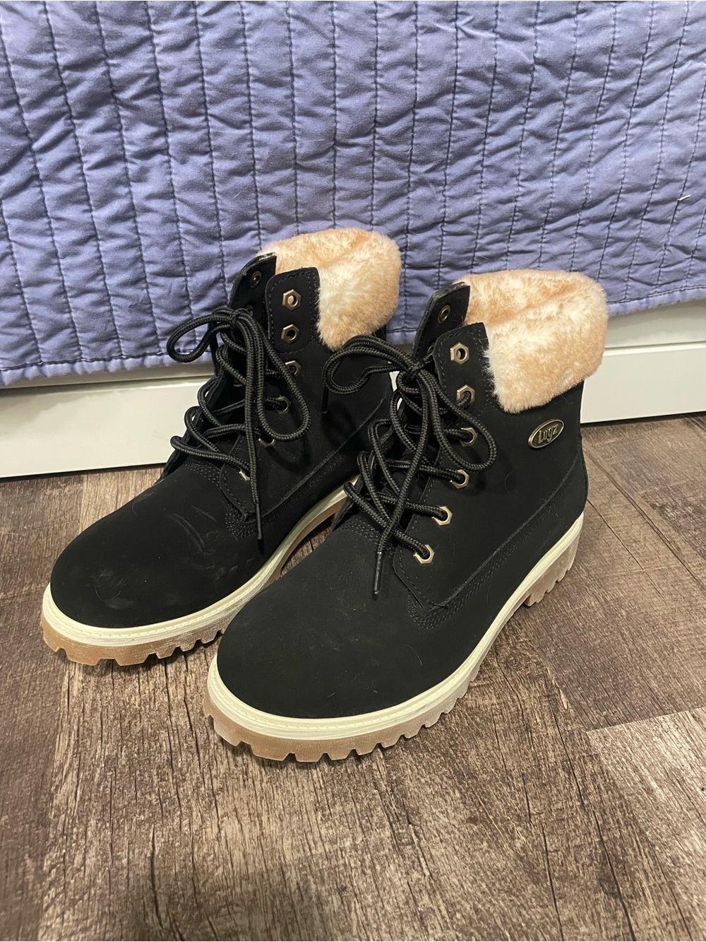 Lugz Black Lace-Up Winter Boots with Cream Faux-Fur Collar